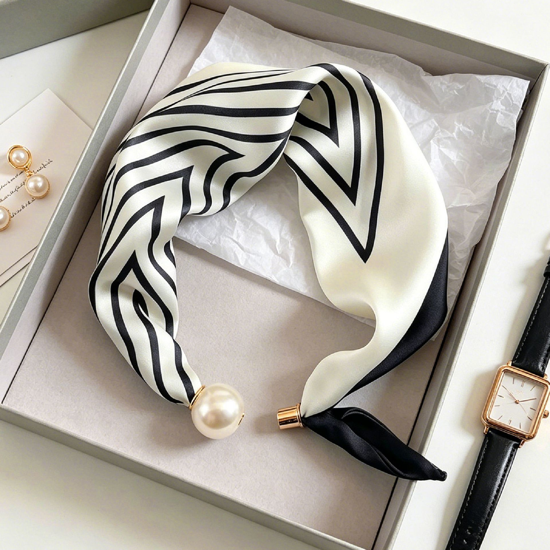 Ascot Neck Scarf - Lenços Elegantes e Chiques com Listras