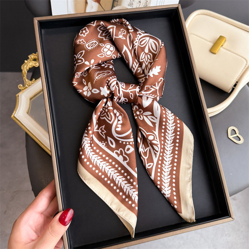 Lenço de seda com estampa de c - Scarf Silk Square avaliação e preço